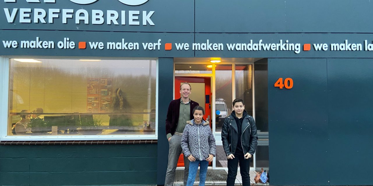 Vandaag twee jonge directeuren bij RIGO Verffabriek