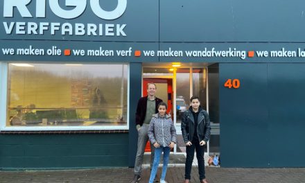 Vandaag twee jonge directeuren bij RIGO Verffabriek