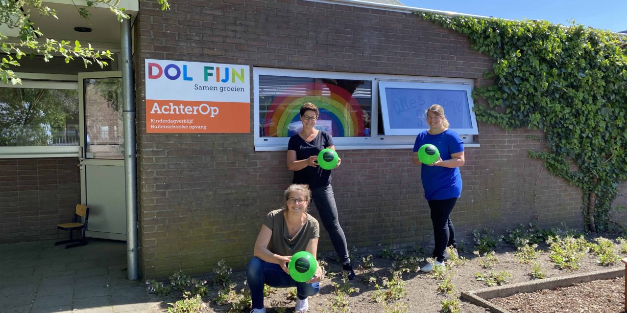 T&G Wood schenkt 200 voetballen aan DOLFIJN