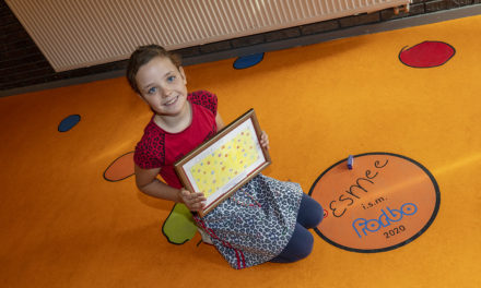 Esmee uit groep 8 wint vloerontwerpwedstrijd Forbo