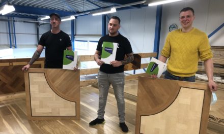 Drie geslaagde kandidaten van de parketopleiding