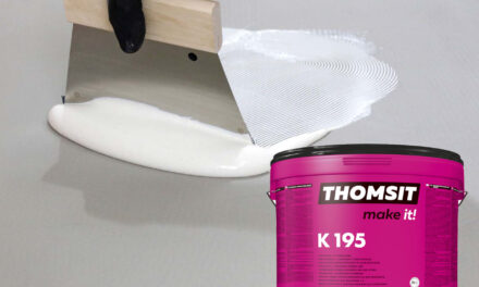 Nieuwe SMP-lijm THOMSIT K 195 voor LVT-vloeren: watervast en thermisch belastbaar