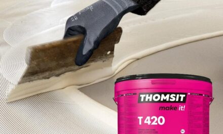 Nieuwe krachtige en geurarme lijm voor textiele vloerbedekkingen: THOMSIT T 420