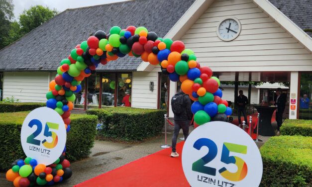 Uzin Utz viert 25e Relatiedag op extra feestelijke wijze