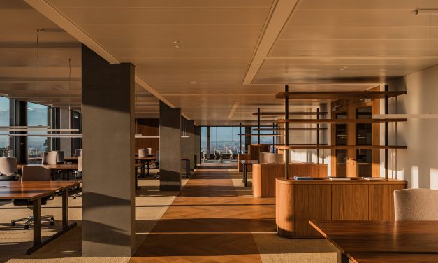 No-nonsense minimalisme in Zwitsers kantoor met Coretec