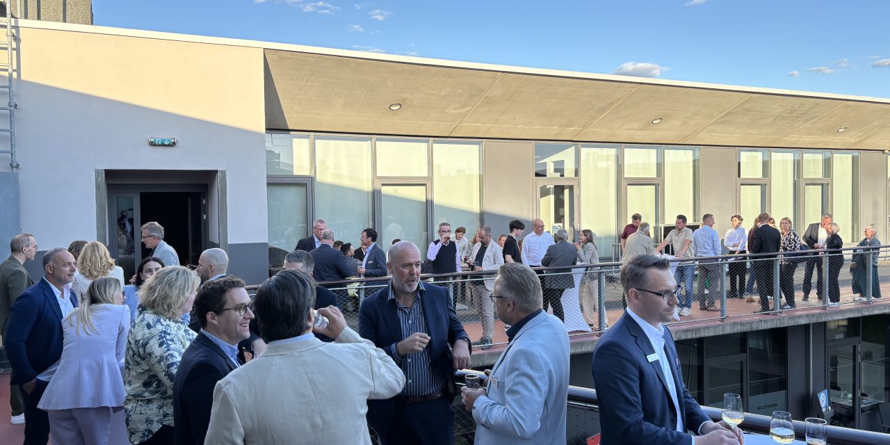 Opening Designflooring en mlfor Brand Experience Centre in Frankfurt