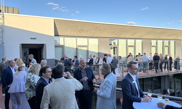 Opening Designflooring en mlfor Brand Experience Centre in Frankfurt
