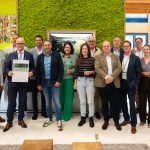 Uitreiking duurzaamheidscertificaat bedrijventerrein bij UZIN UTZ in Haaksbergen