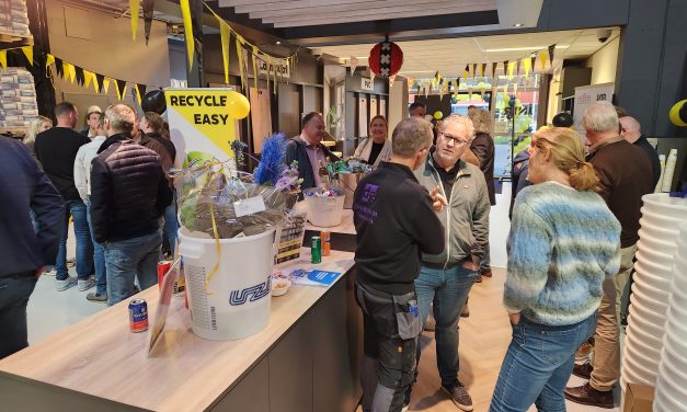 INTR. opent INTR. Point in Amsterdam