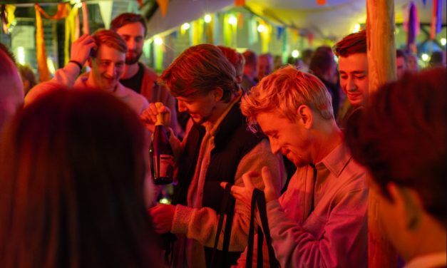 Floer viert 10-jarig jubileum: van afstudeeridee tot vloerenmerk