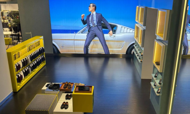 Wereldwijd vakwerk: ’t Saense Vloerenhuys verzorgt parketvloeren voor Suitsupply